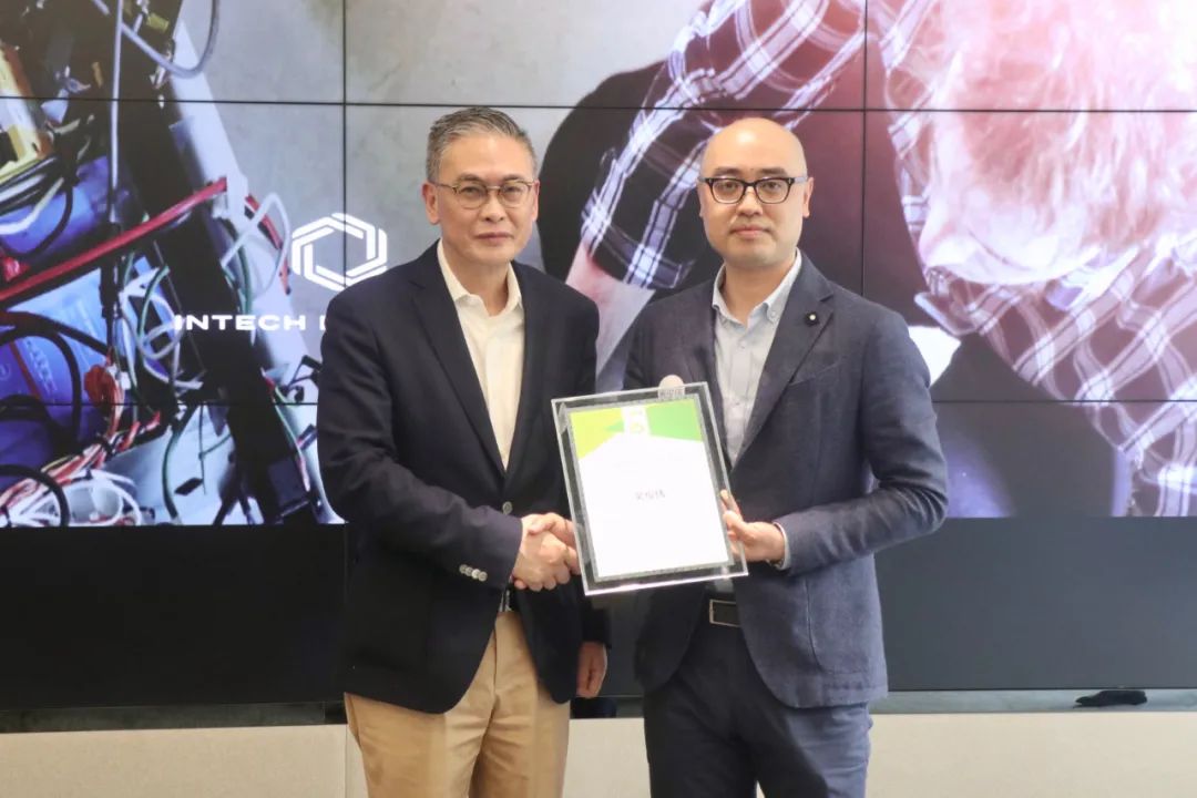 数字化转型助力构建新经济“生态群落”——海归创客行暨2021年创新创业研讨会成功举办(图5) 数字化转型助力构建新经济“生态群落”——海归创客行暨2021年创新创业研讨会成功举办(图5)